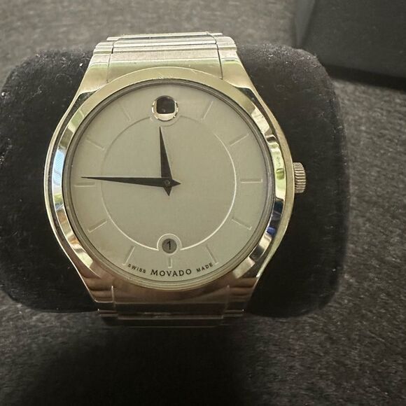 Movado sapphire - Picture 2 of 8